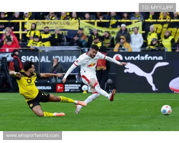 德甲足球队门的防守策略及体育竞技战术解析 德甲足球队门的防守策略及体育竞技战术解析